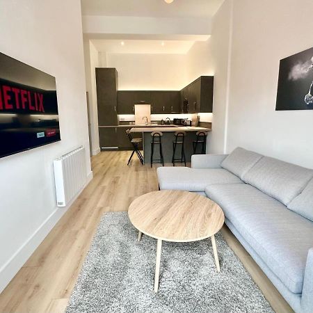 Fountain Apartment No 2 With Free Parking York Bagian luar foto