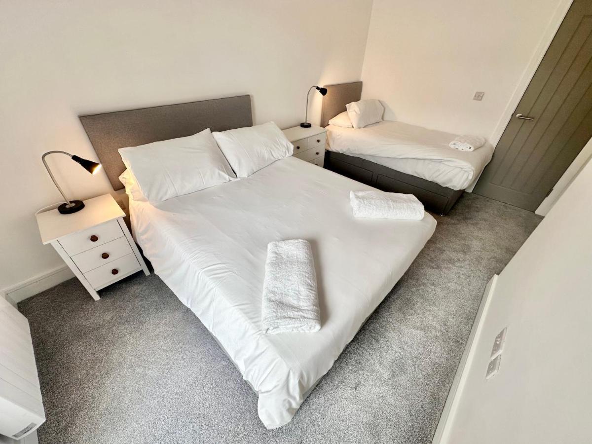 Fountain Apartment No 2 With Free Parking York Bagian luar foto